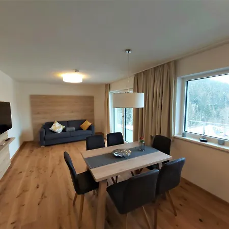 Gleiming Apartment