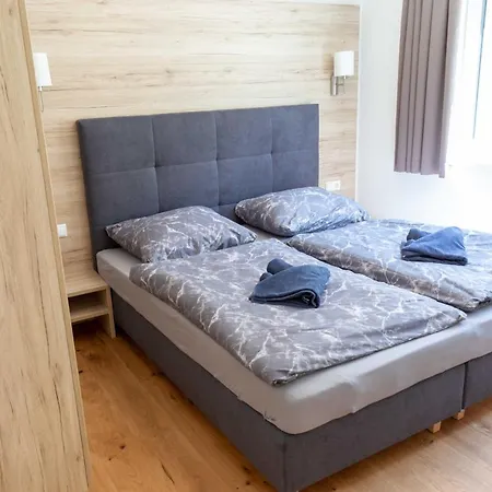 Gleiming Apartmán *