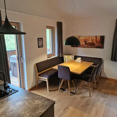 Gleiming Apartment *